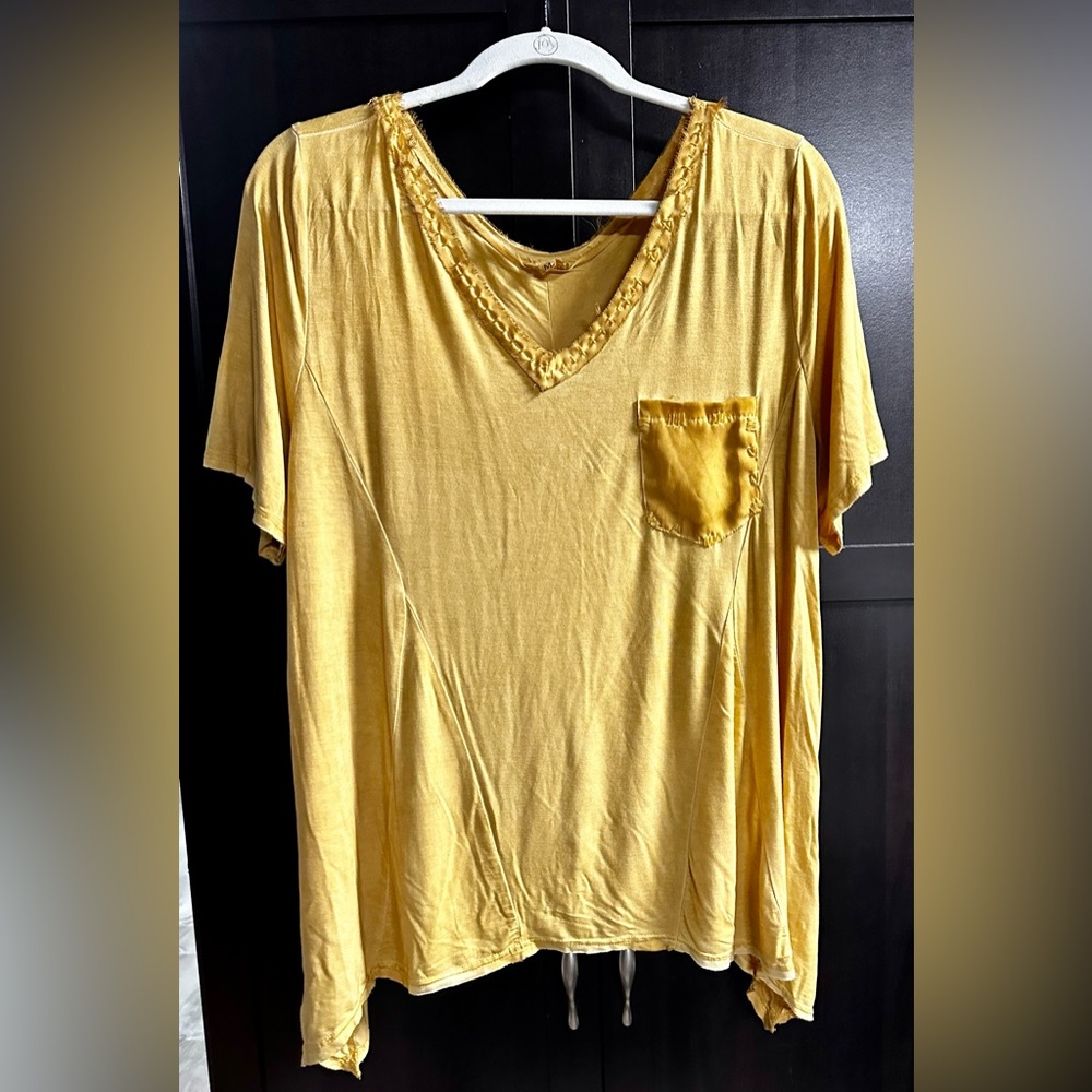 NWOT POL oversized top size Medium